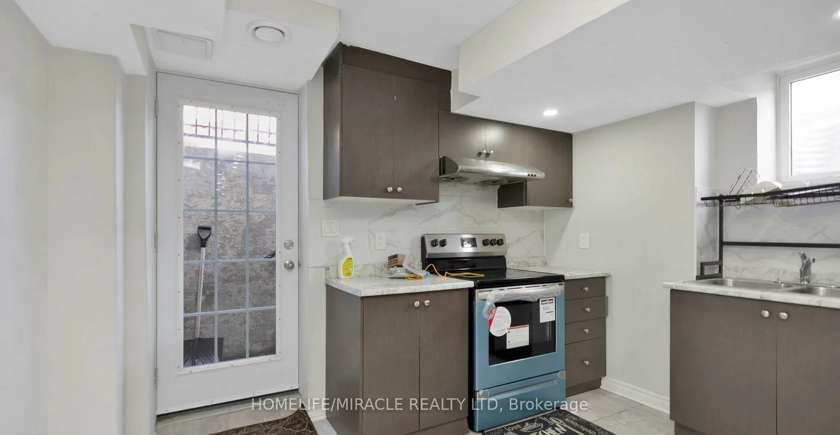 77, Owlridge, Credit Valley, Brampton