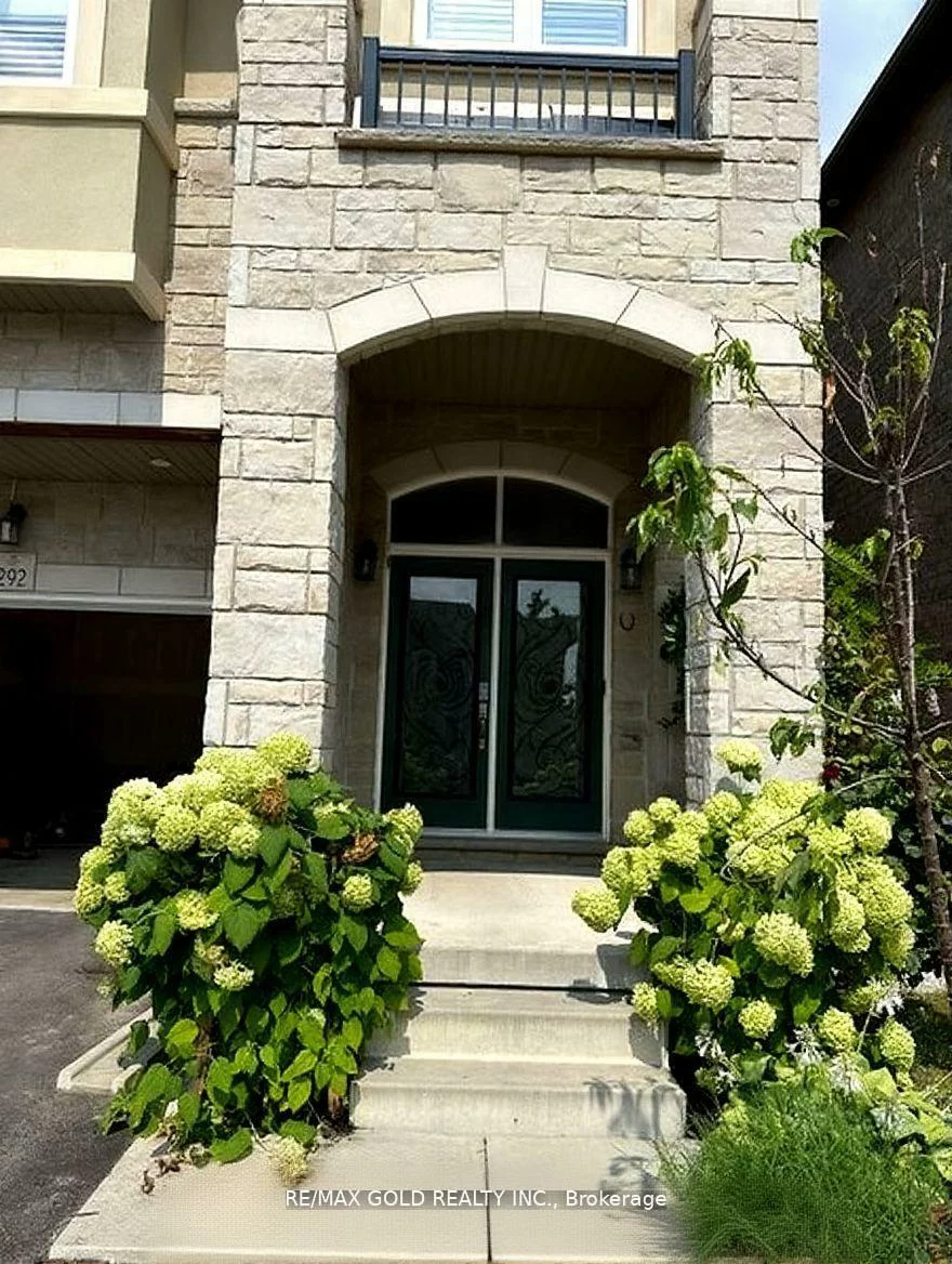 292, Remembrance, Northwest Brampton, Brampton