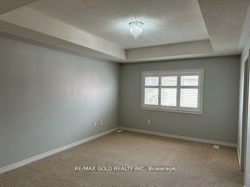 292, Remembrance, Northwest Brampton, Brampton