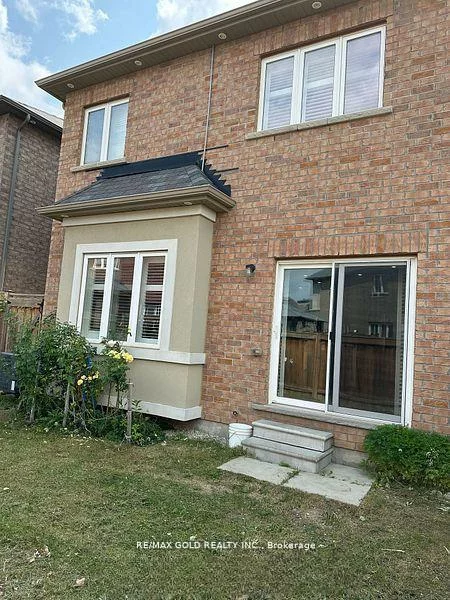 292, Remembrance, Northwest Brampton, Brampton