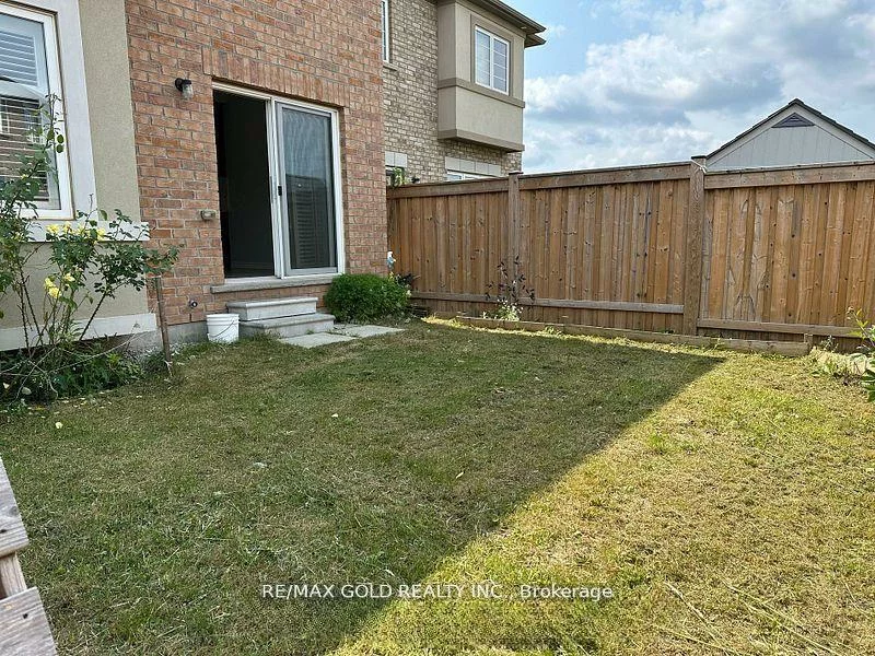 292, Remembrance, Northwest Brampton, Brampton