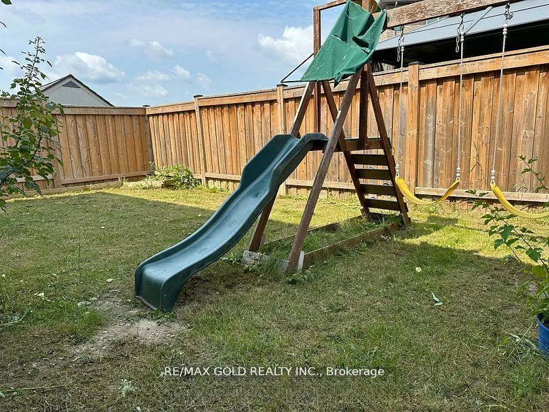 292, Remembrance, Northwest Brampton, Brampton