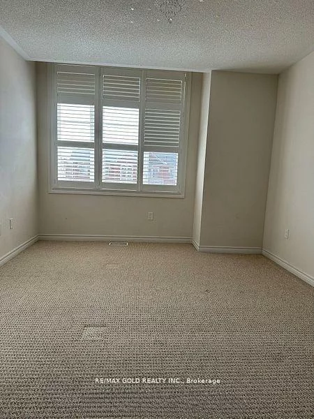 292, Remembrance, Northwest Brampton, Brampton