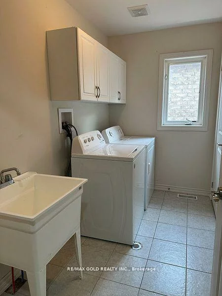 292, Remembrance, Northwest Brampton, Brampton