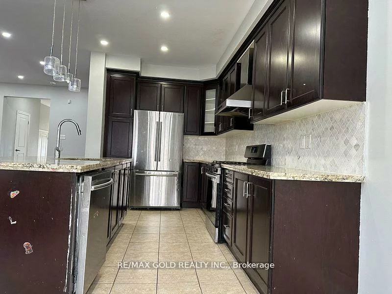 292, Remembrance, Northwest Brampton, Brampton