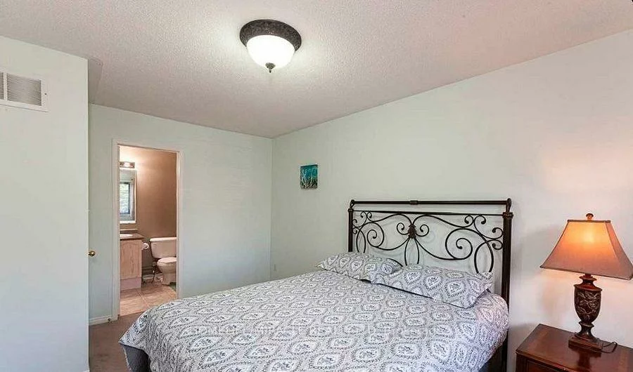 36, Bramcedar, Northwest Sandalwood Parkway, Brampton