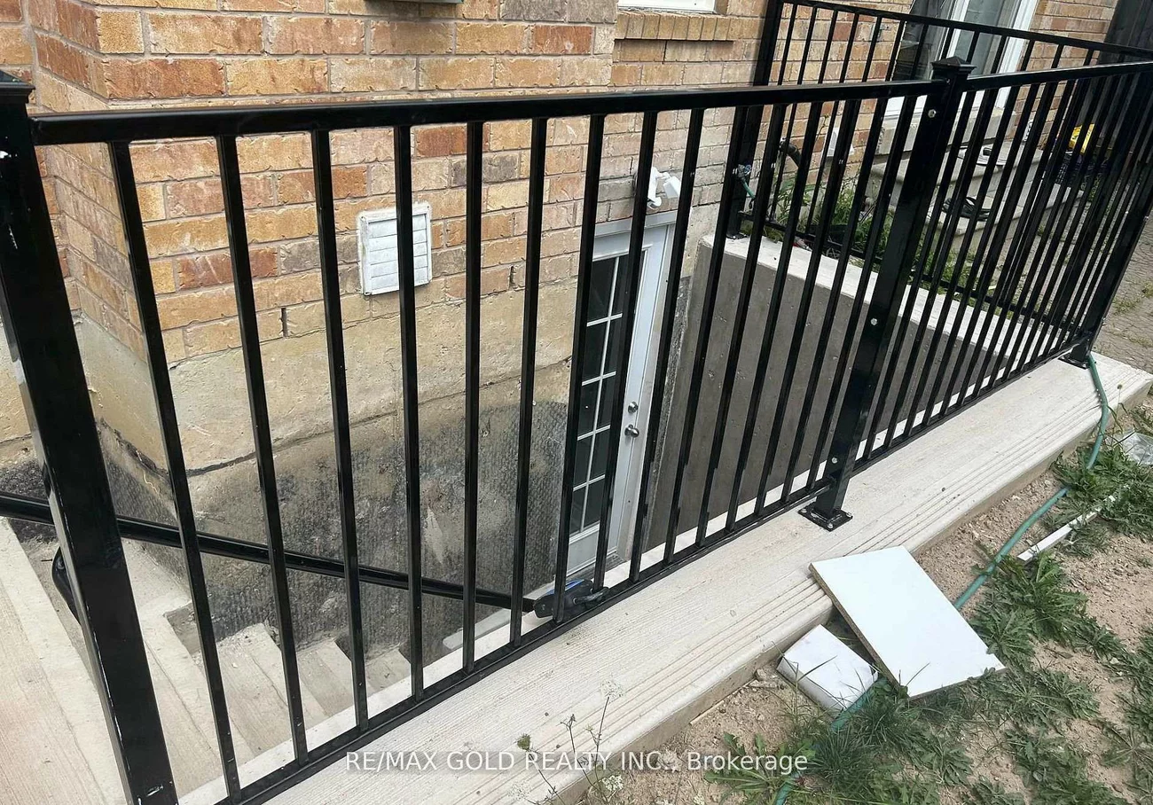 84, Crown Victoria, Fletcher's Meadow, Brampton