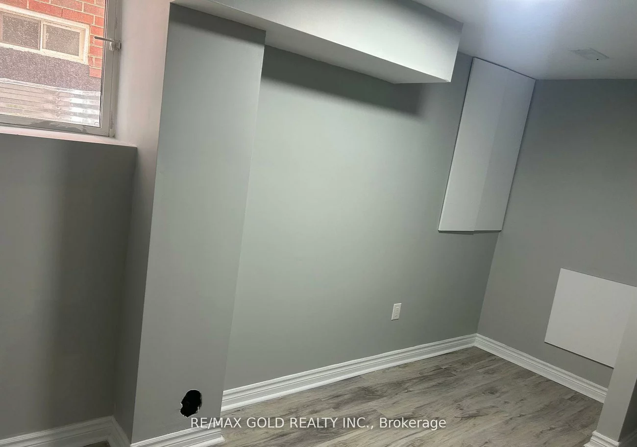 84, Crown Victoria, Fletcher's Meadow, Brampton