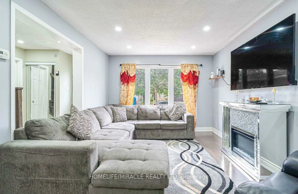 72, Norma, Westgate, Brampton