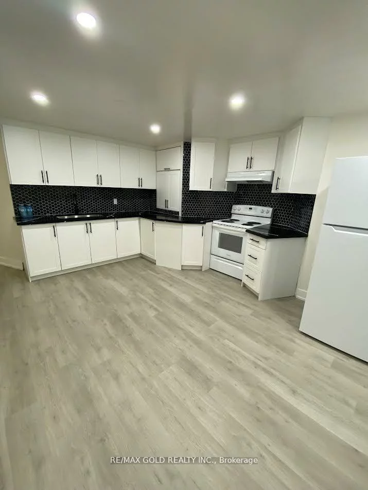 68, Sprucelands, Sandringham-Wellington, Brampton