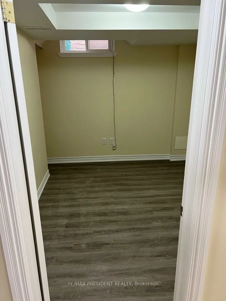 111, Sandmere, Heart Lake West, Brampton