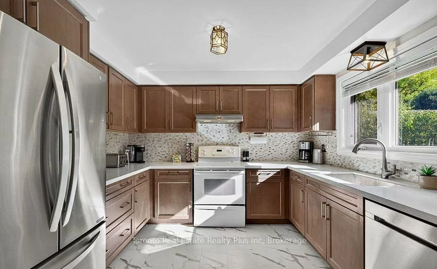 55, Massey, Central Park, Brampton