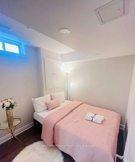 52, Versailles, Bram East, Brampton