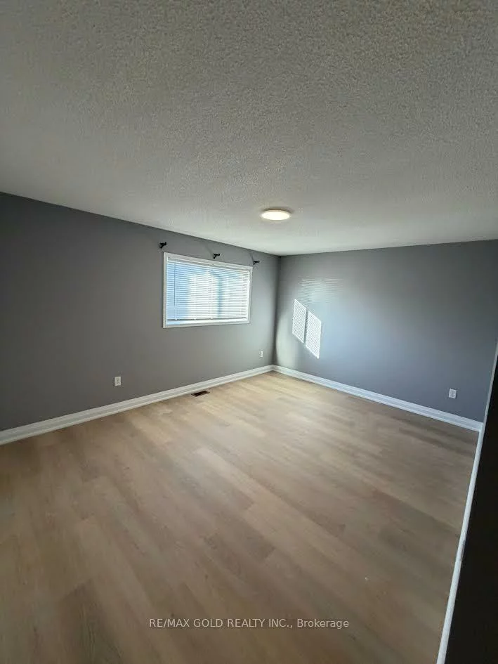 18, Cobbler, Fletcher's Creek Village, Brampton