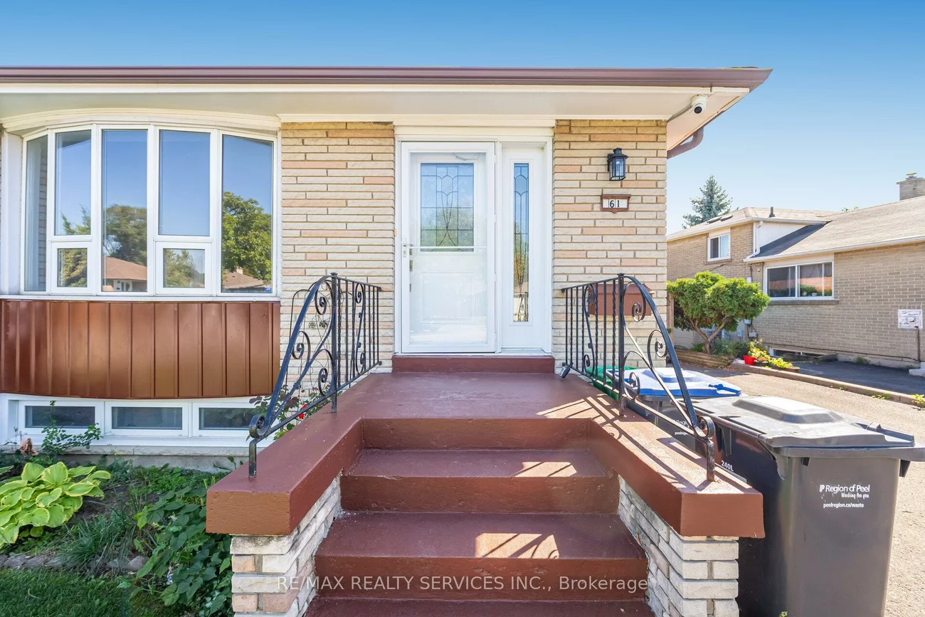 61, Avondale, Avondale, Brampton