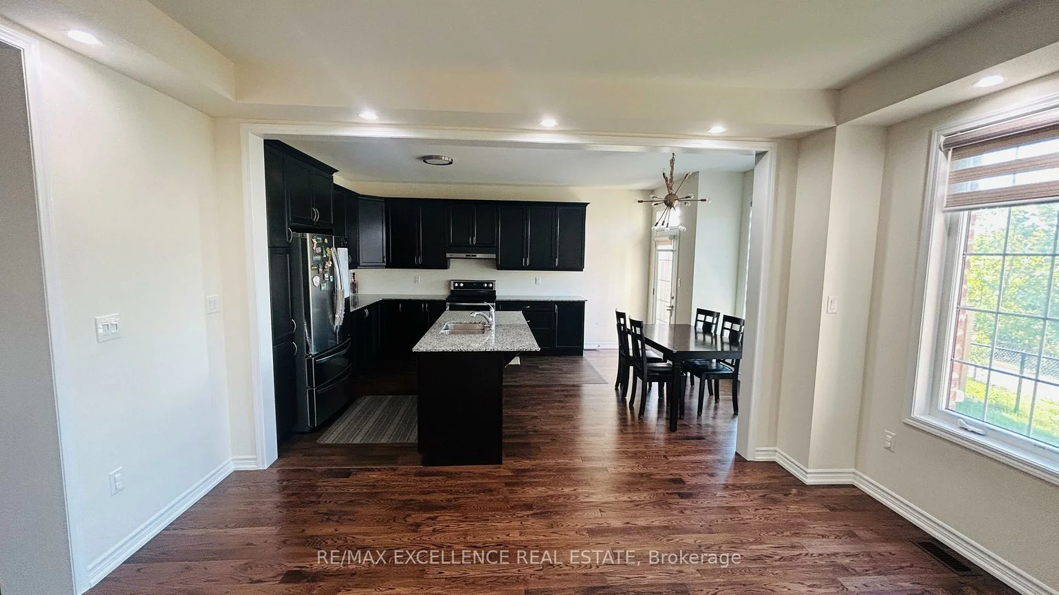 25, Divers, Northwest Brampton, Brampton