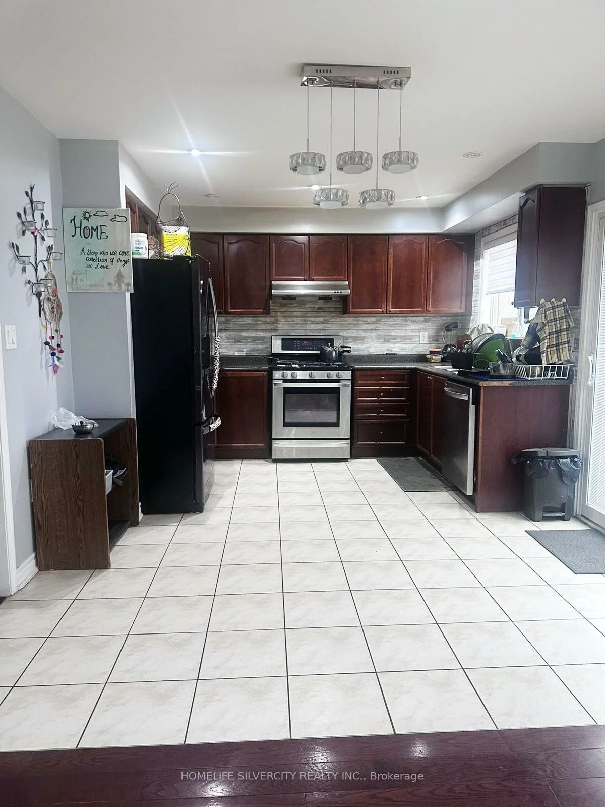 33, Triple Crown, Gore Industrial North, Brampton