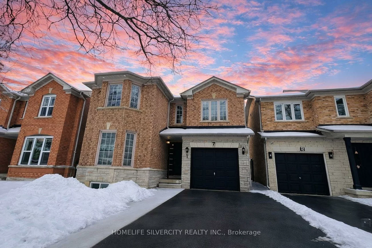 7, Bison Run, Sandringham-Wellington, Brampton