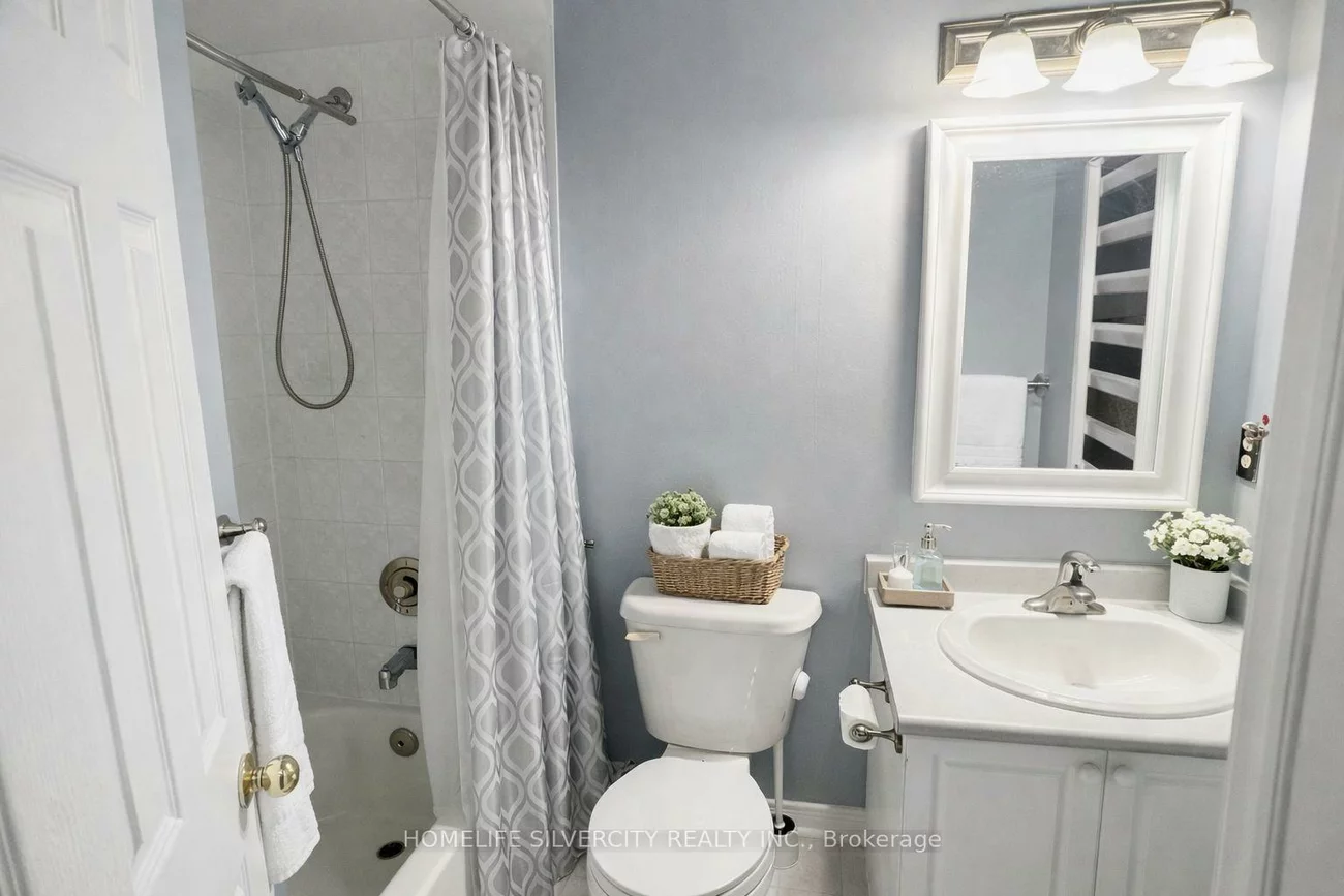 7, Bison Run, Sandringham-Wellington, Brampton