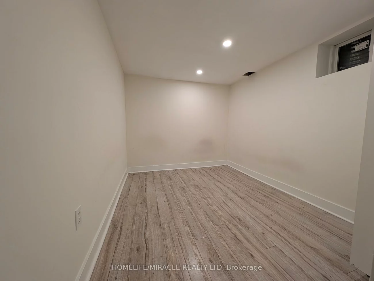 33, Trammell, Fletcher's West, Brampton