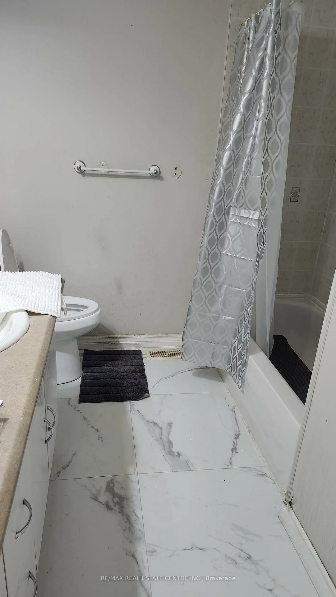 23, Avondale, Avondale, Brampton