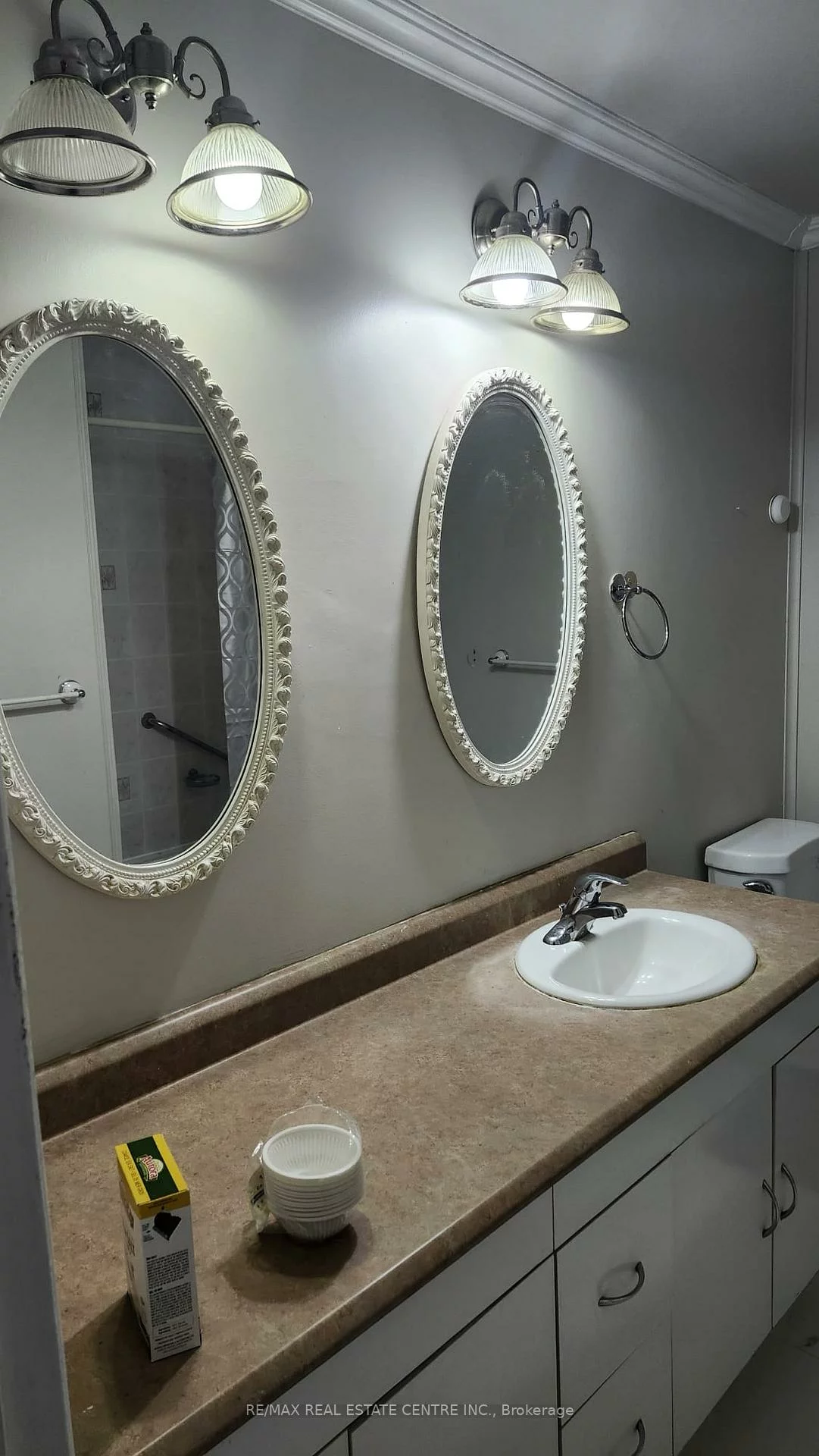 23, Avondale, Avondale, Brampton