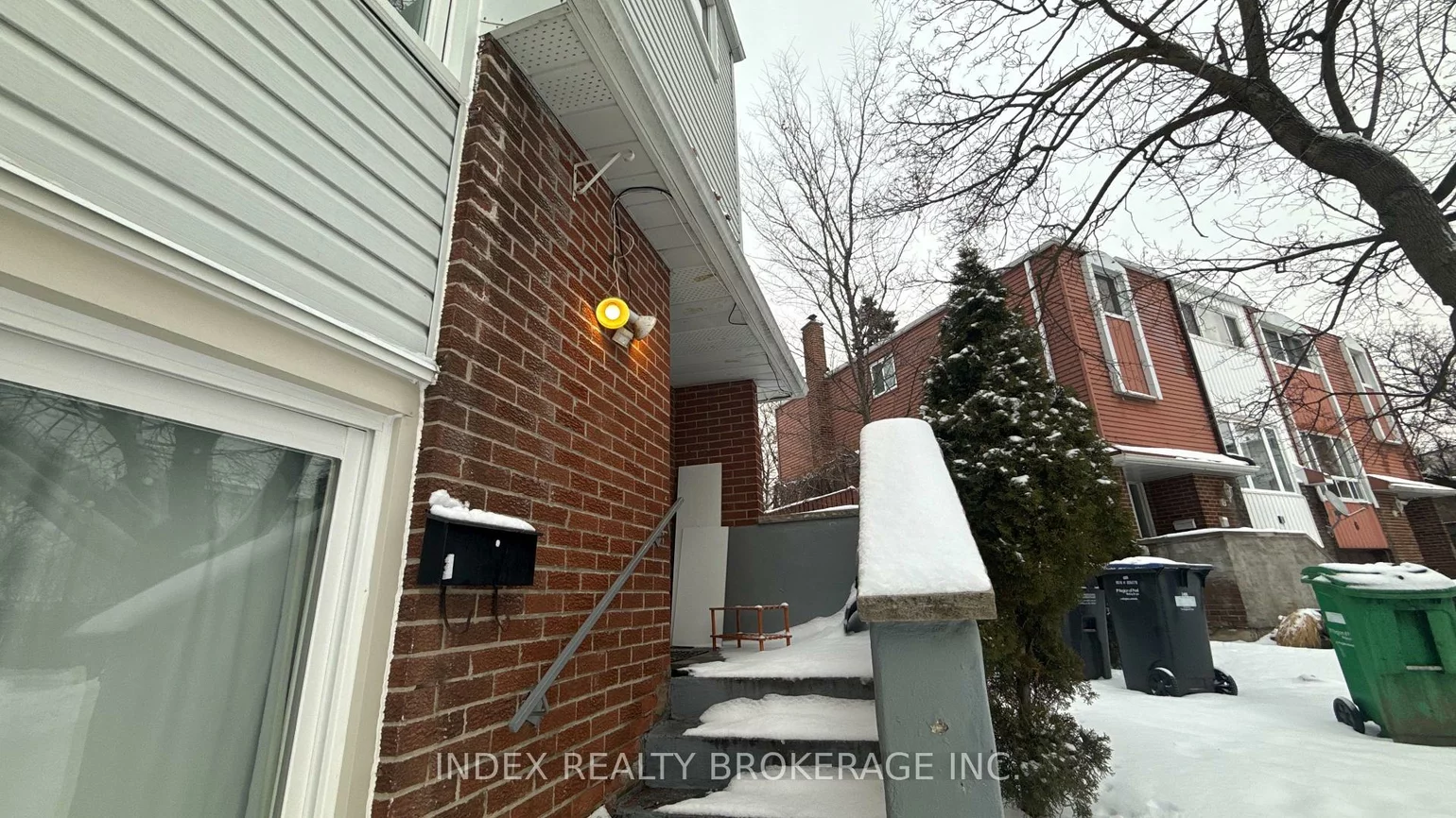 10, Lynwood, Madoc, Brampton