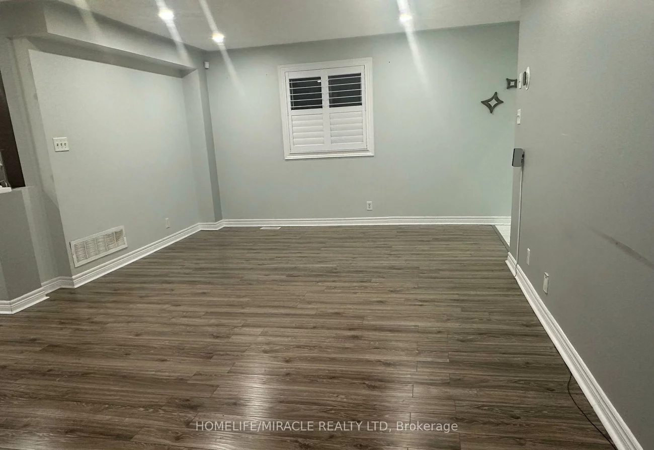 10, Pertosa, Fletcher's Meadow, Brampton