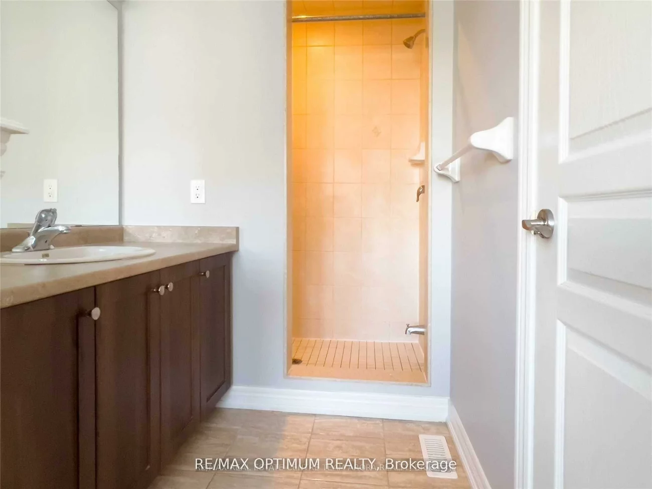 3, Chesterwood, Credit Valley, Brampton