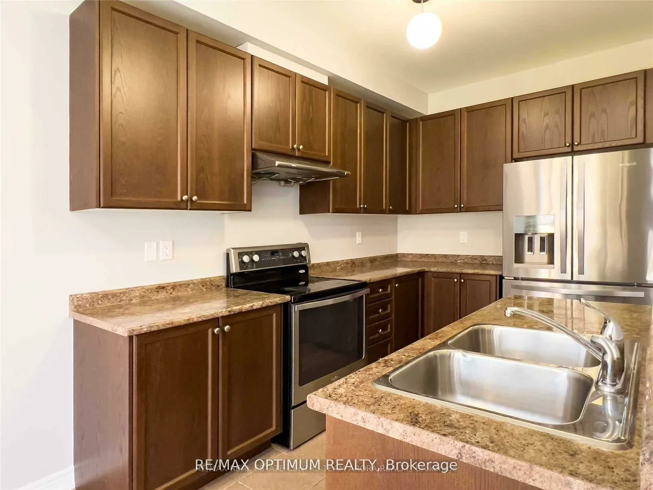 3, Chesterwood, Credit Valley, Brampton