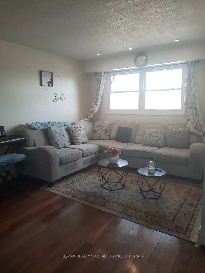 29, FANSHAWE, Heart Lake West, Brampton