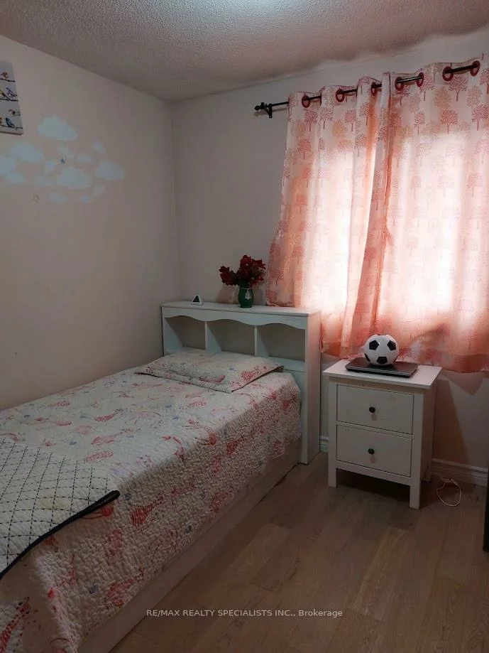 29, FANSHAWE, Heart Lake West, Brampton