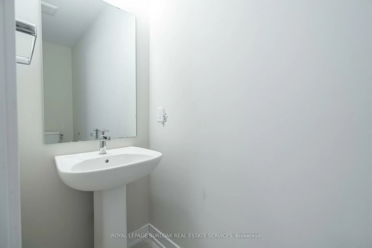 18, Folcroft, Credit Valley, Brampton