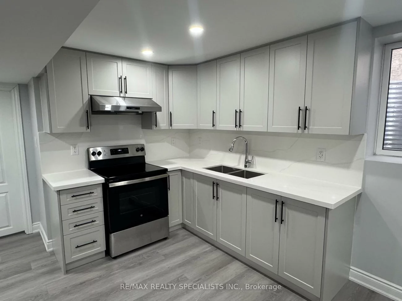 33, Bluffwood, Bram East, Brampton