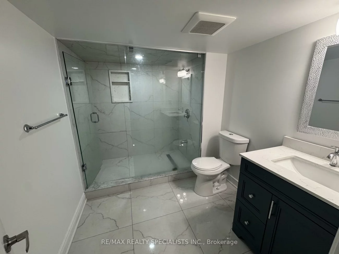 33, Bluffwood, Bram East, Brampton