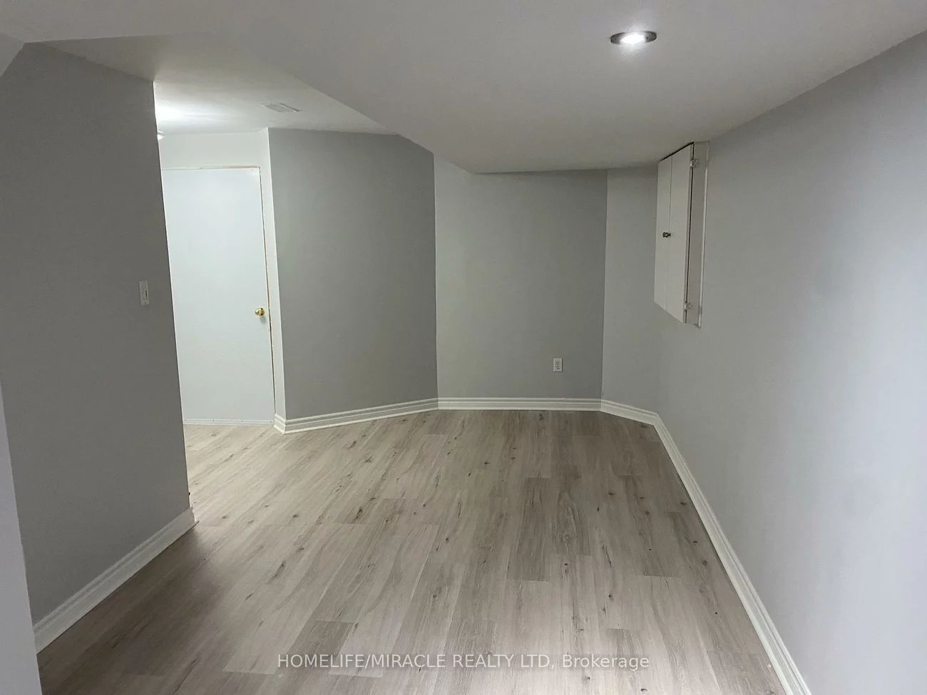 4, Sled Dog, Sandringham-Wellington, Brampton