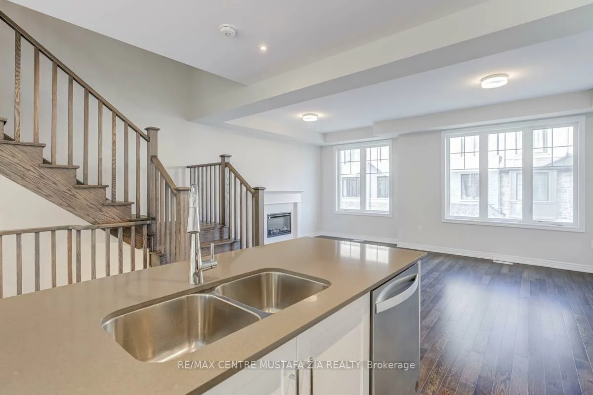 26, Folcroft, Credit Valley, Brampton