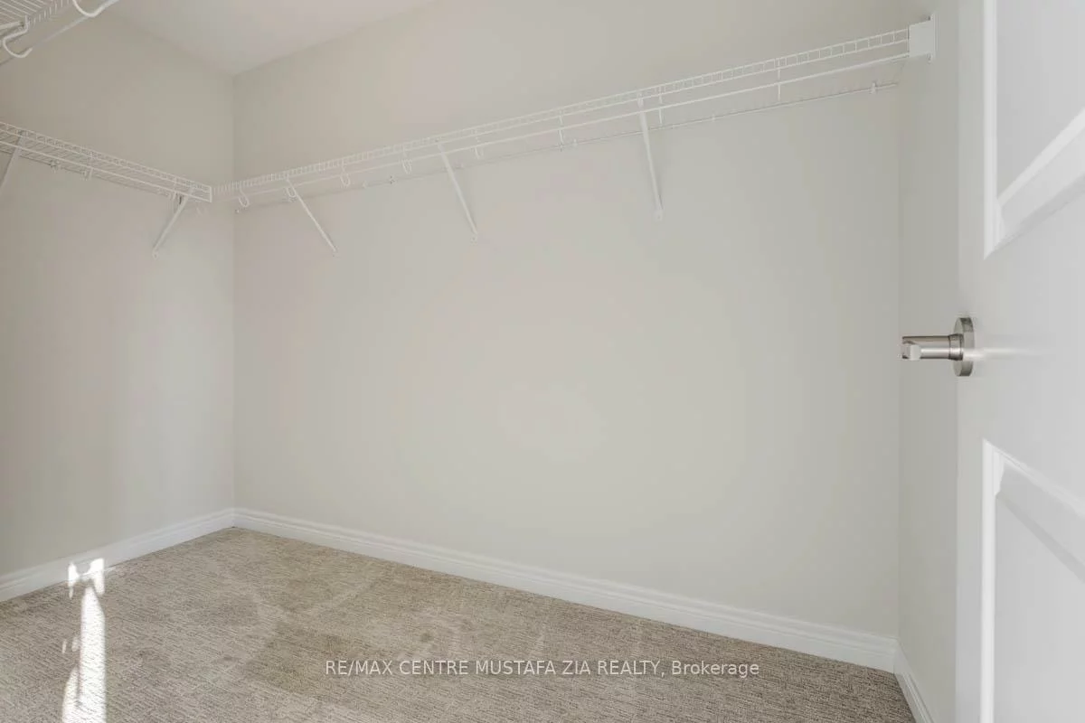 26, Folcroft, Credit Valley, Brampton