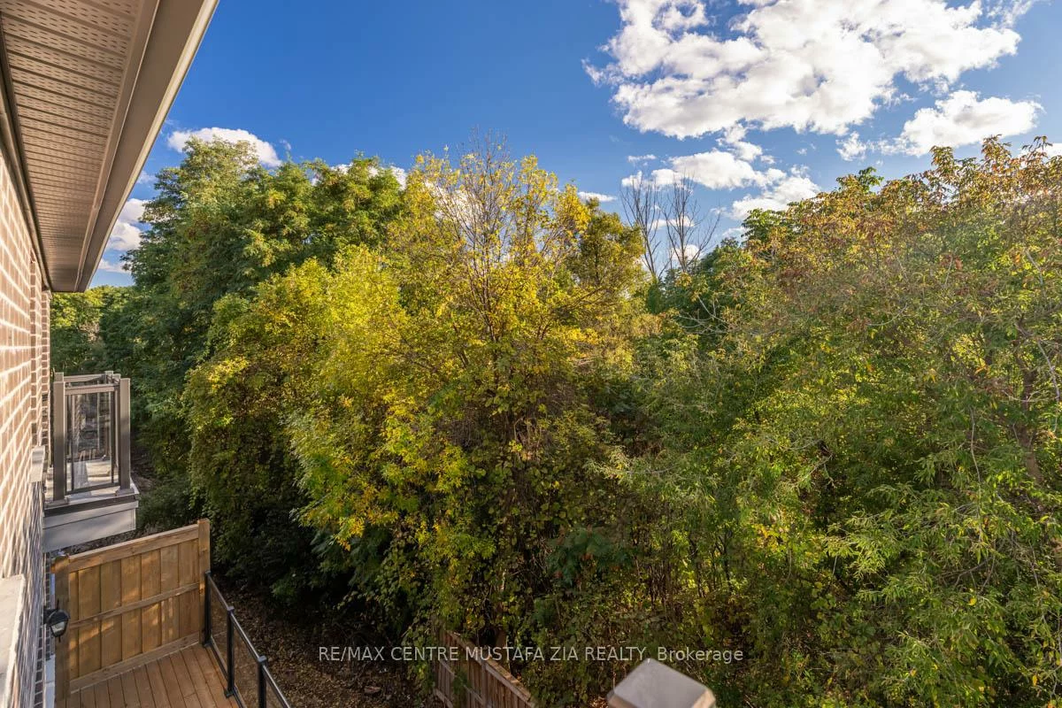 26, Folcroft, Credit Valley, Brampton