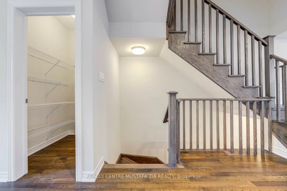 26, Folcroft, Credit Valley, Brampton