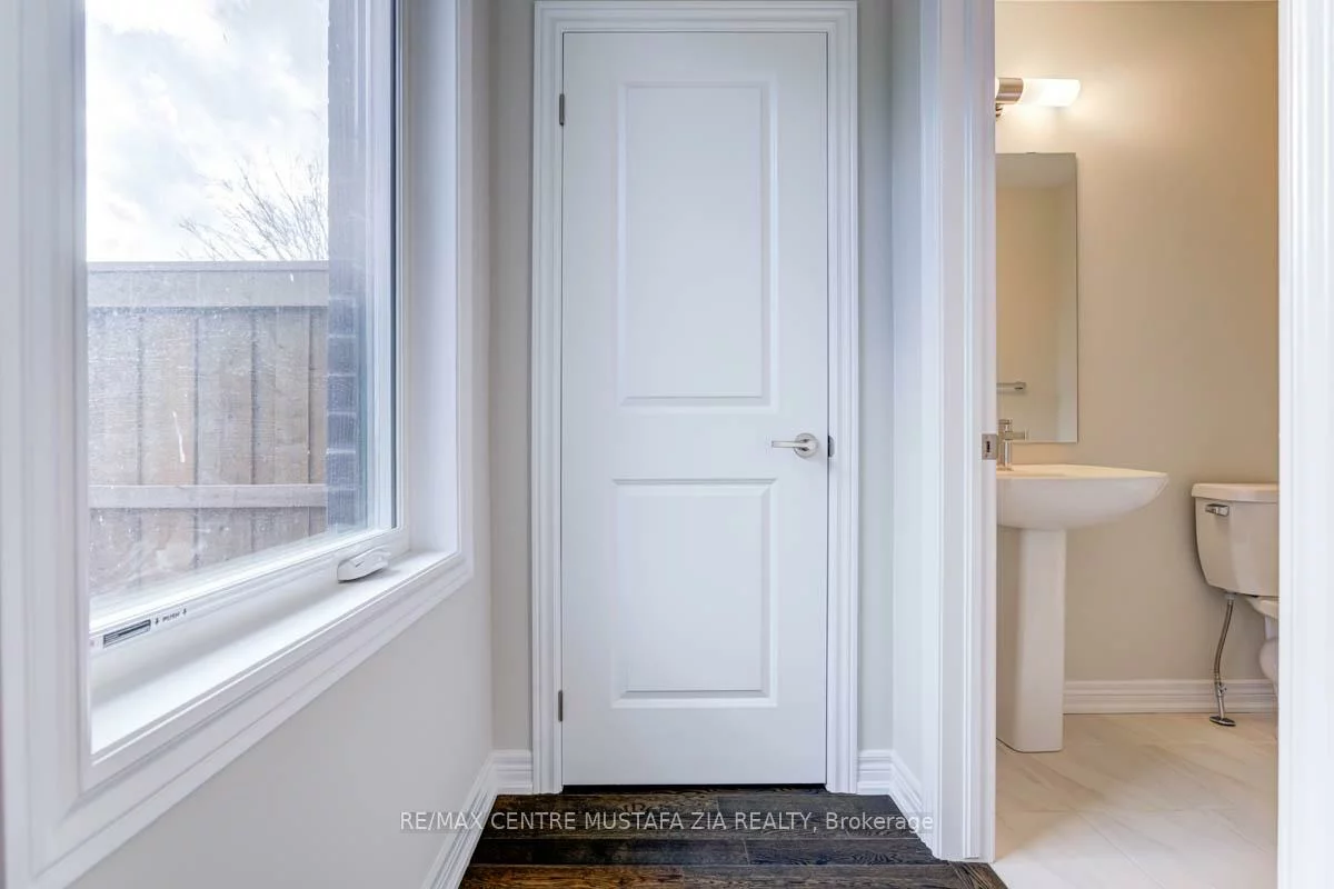 26, Folcroft, Credit Valley, Brampton