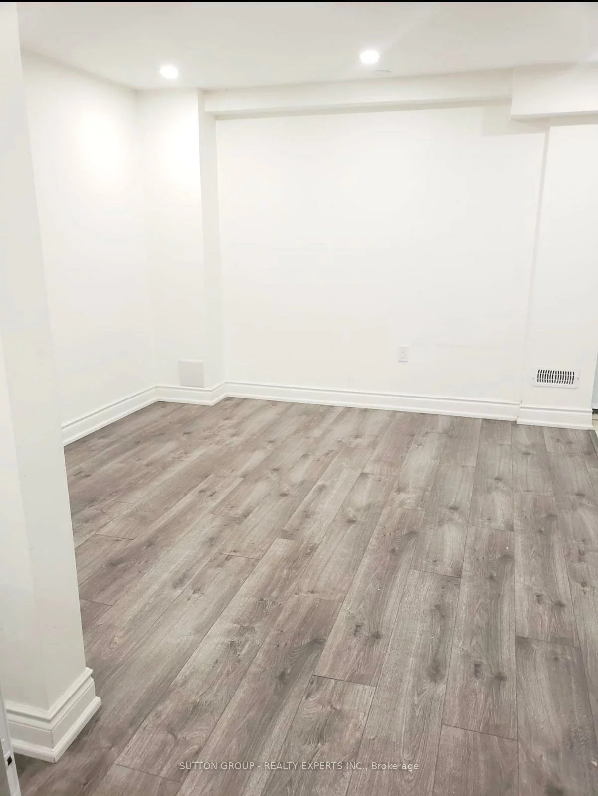 10, Newcastle, Westgate, Brampton