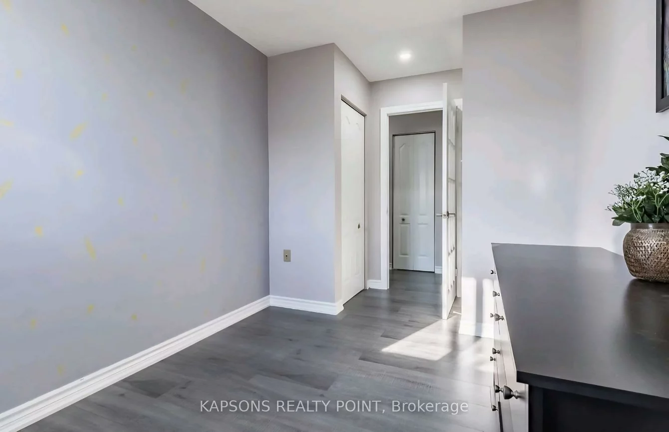 34, Finsbury, Southgate, Brampton