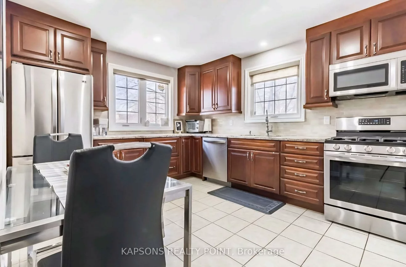 34, Finsbury, Southgate, Brampton