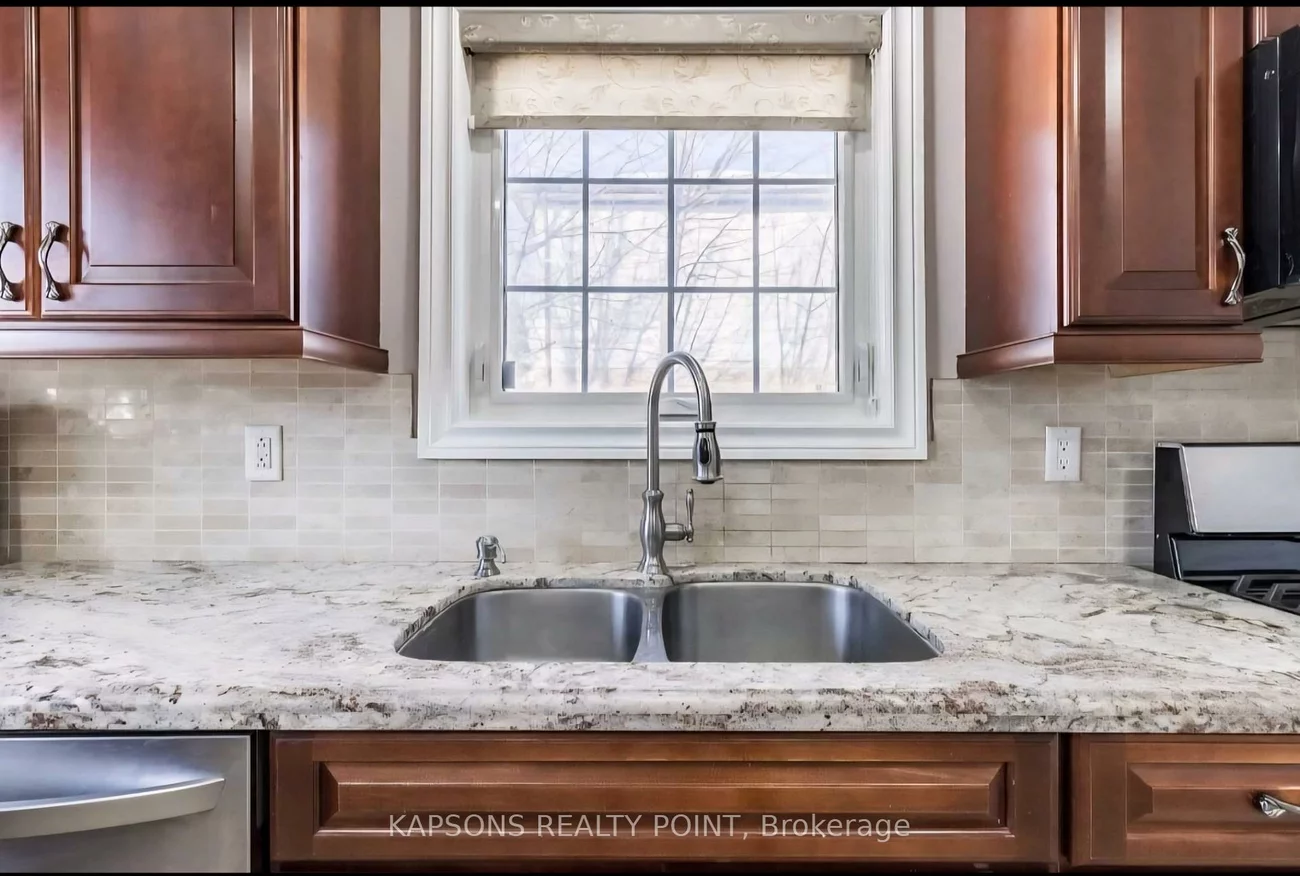 34, Finsbury, Southgate, Brampton