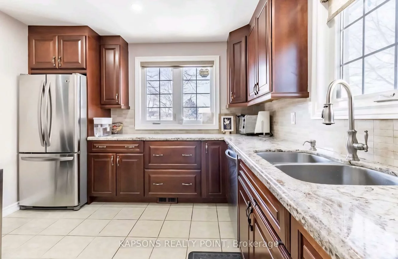 34, Finsbury, Southgate, Brampton