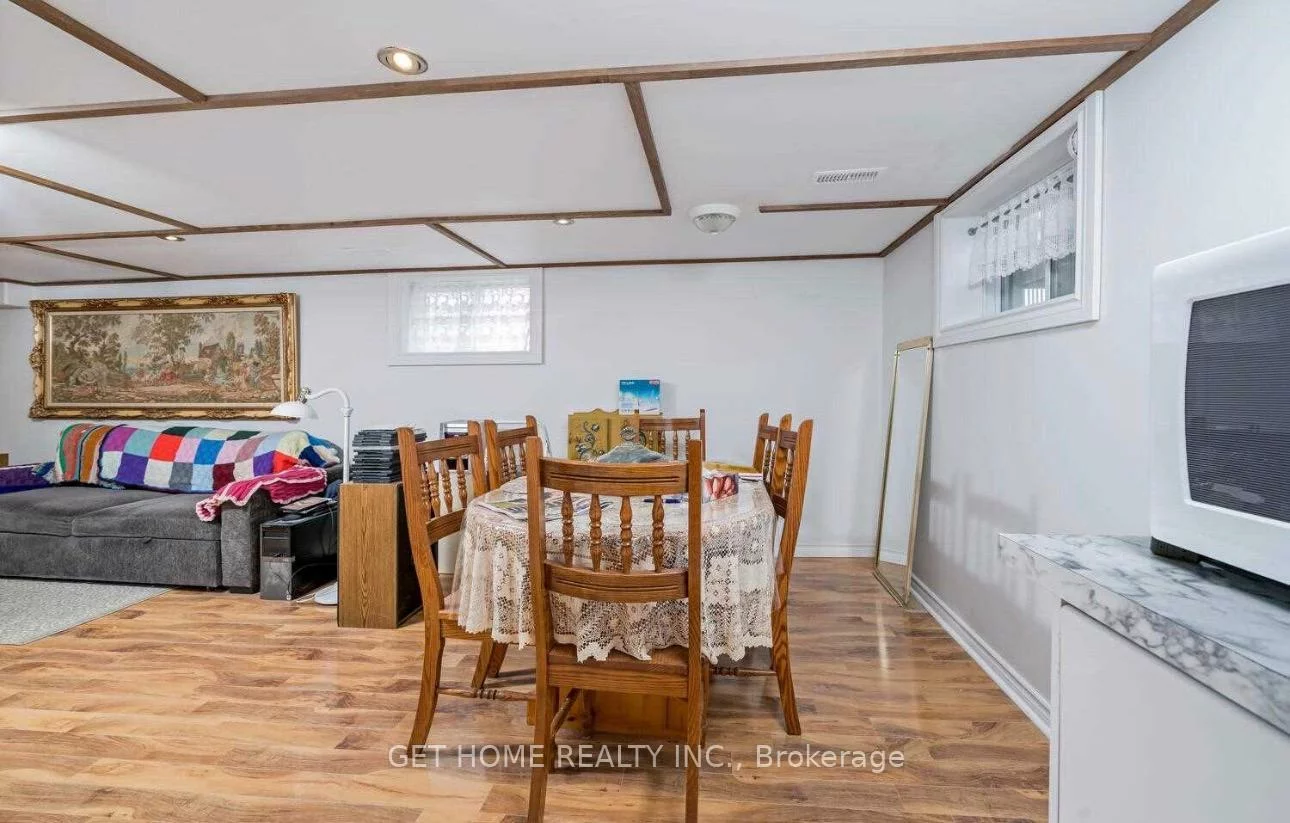 56, Jessie, Downtown Brampton, Brampton