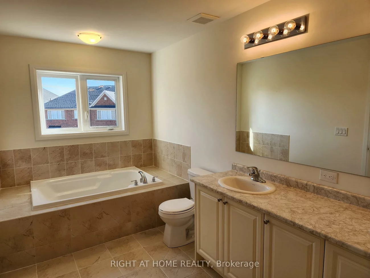 8, Brixham, Brampton North, Brampton