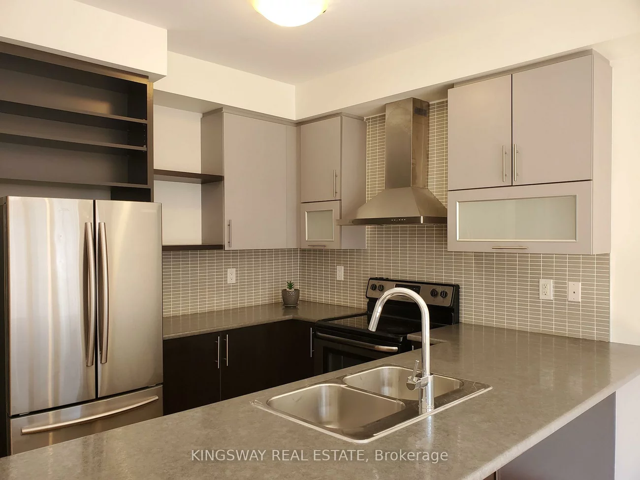 593, Remembrance, Northwest Brampton, Brampton