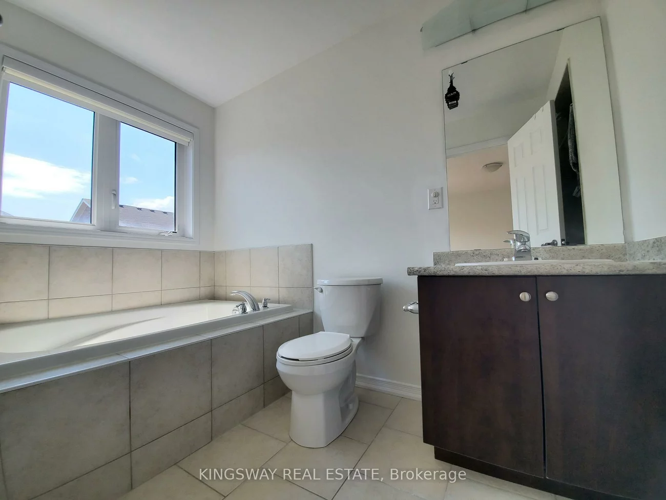 593, Remembrance, Northwest Brampton, Brampton